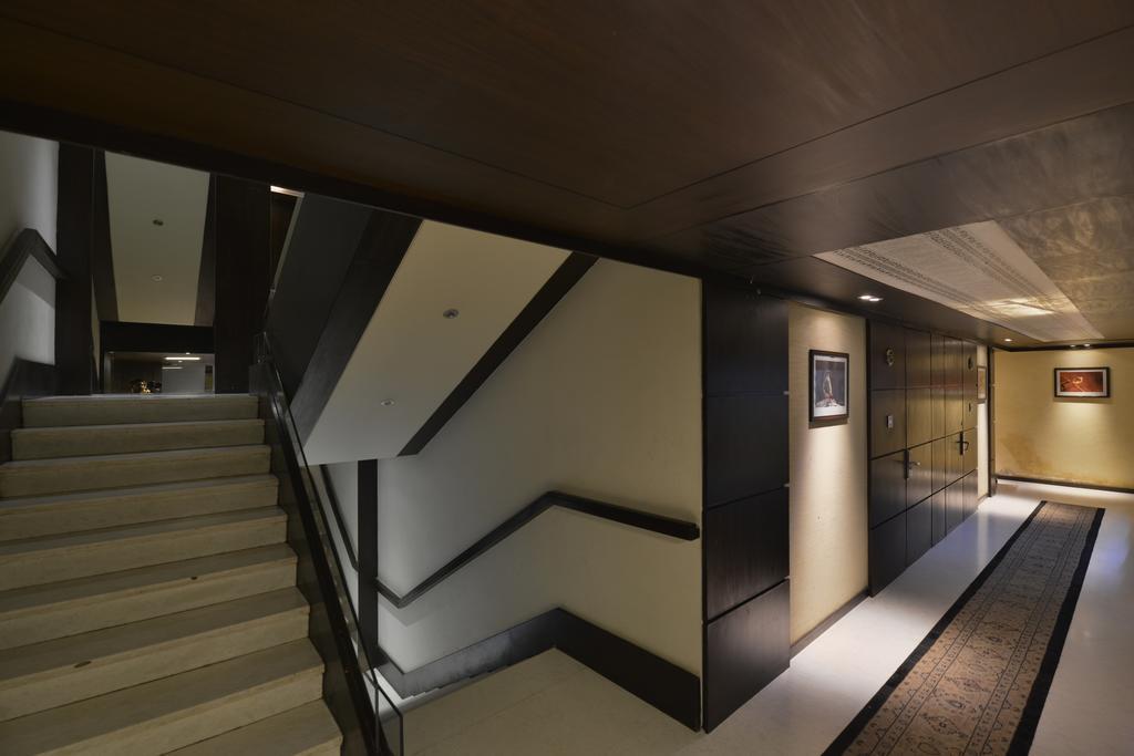 The Golden Oak Hotel Raipur  Exterior photo