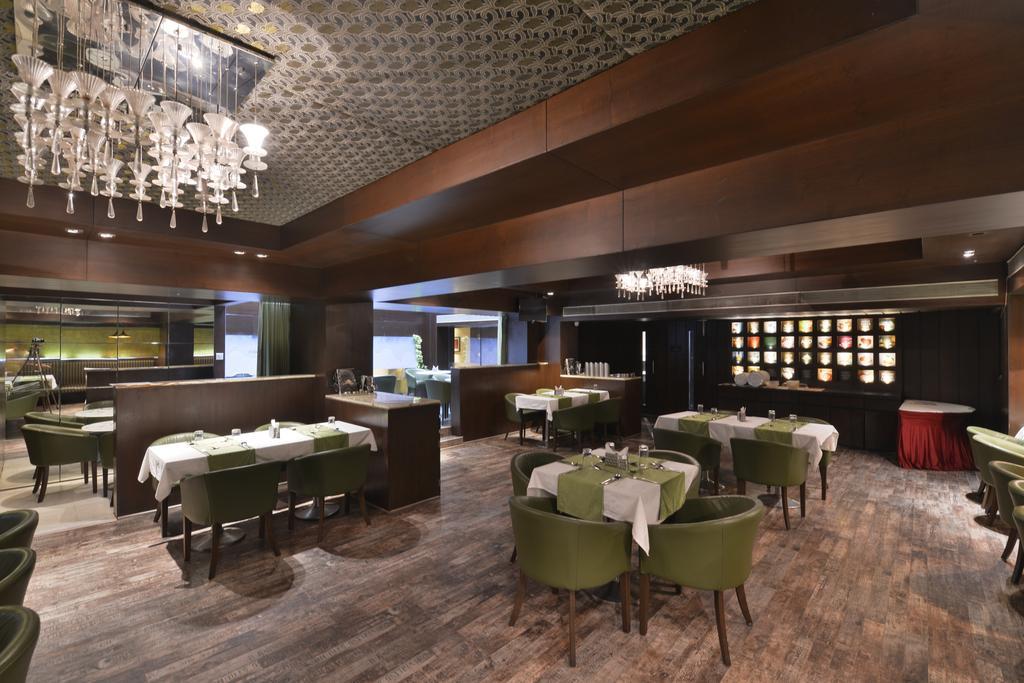 The Golden Oak Hotel Raipur  Exterior photo
